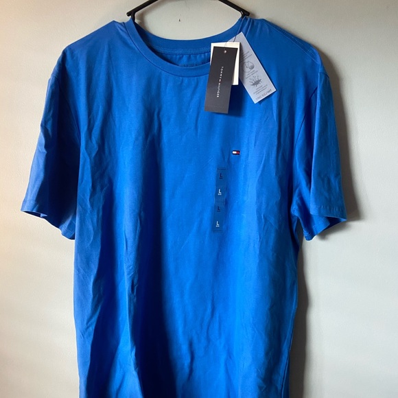 Tommy Hilfiger T-Shirt - Picture 1 of 2